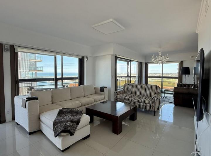 Departamento · 209m² · 5 Ambientes · 2 Cocheras