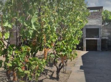 Casa de 5 ambientes, San Rafael · Casa en Venta - Barrio Unimev