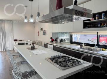 Casa · 800m² · 4 Ambientes · 3 Cocheras · Casa en Barrio Los Talas Canning
