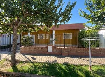 Casa · 139m² · 4 Ambientes · 2 Cocheras · Casa en Venta Dos Dorm. en Alta Gracia