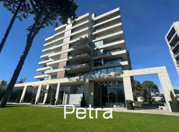 Departamento · 80m² · 3 Ambientes · 1 Cochera · Departamento en Venta en Pinamar. Luxury Park