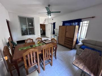 Casa · 94m² · 4 Ambientes · Venta Casa 2 Dorm. Lomas de Alberdi