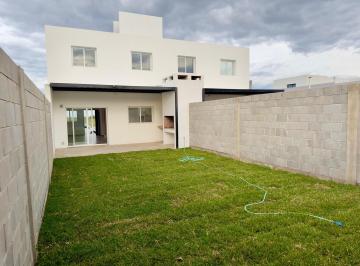 Casa · 110m² · 4 Ambientes · 2 Cocheras · Alquiler - Docta Duplex 3 Dorm Amplio con Patio Grande