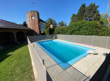 Casa · 120m² · 4 Ambientes · 2 Cocheras · 4 Ambientes Quincho Pileta Jardín Las Lajas