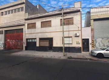 Casa · 220m² · 5 Ambientes · 1 Cochera · Venta Casa 6 Ambientes Multifamiliar Villa Lynch