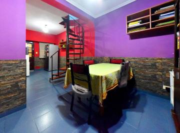 Casa · 220m² · 8 Ambientes · 2 Cocheras · Venta Casa 9 Amb Multifamilia Loma Hermosa Permuta