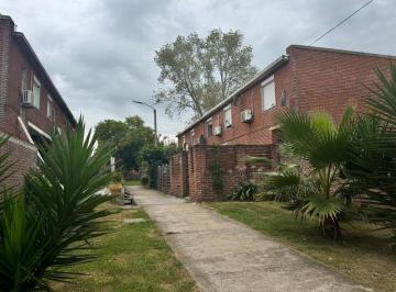 Casa · 32m² · 3 Ambientes · 1 Cochera · Venta por Traspaso de Vivienda Duplex en Pando