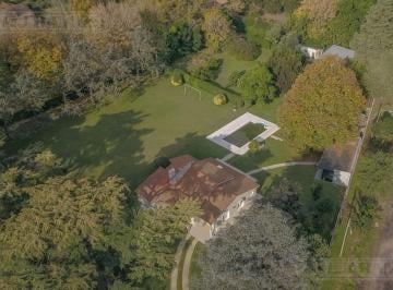 Quinta vacacional · 241m² · 4 Ambientes · Quinta en del Viso