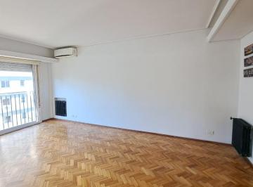 Departamento de 3 ambientes, Núñez · Amplio 3 Amb con Depedencia - Muy Luminoso