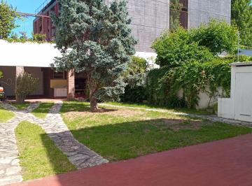 Casa de 7 ambientes, La Plata · Casa en Alquiler (Amoblada), Dos Plantas, Gge Pasante, 4 Dorm., 3 Baños.