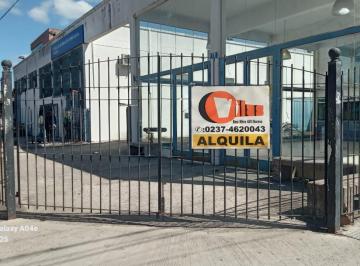 Local comercial · 900m² · 1 Cochera · Local en Bme Mitre