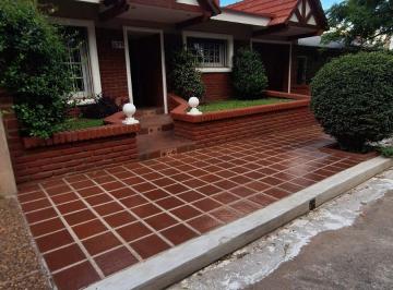 Casa de 10 ambientes, Córdoba · Urca - Impecable - Recibe Menor
