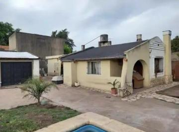 Casa de 3 ambientes, Almirante Brown · Casa 3 Ambientes en Venta con Parque y Pileta