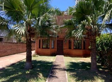 Casa · 393m² · 4 Ambientes · 2 Cocheras · Casa en Venta