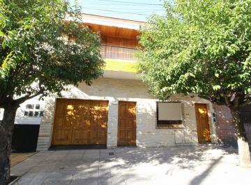 PH · 245m² · 7 Ambientes · 1 Cochera · Chalet 4 Dorm. Venta - Villa Martilli