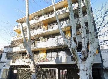 Garage · 12m² · Venta - Iriondo / Av Pellegrini - Ee