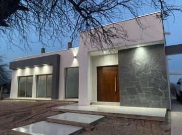Casa de 6 ambientes, Juana Koslay · San Luis. La Pancha III. Casa en Venta de 3 Dorm., Cochera, Piscina