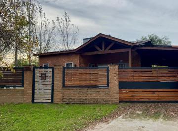 Casa · 108m² · 4 Ambientes · 2 Cocheras · Venta Casa 3 Dorm. con Pileta, Las Tardes, Las Acequias, Roldan