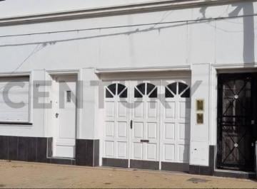 Casa · 120m² · 4 Ambientes · 1 Cochera · Casa en Alquiler en La Plata