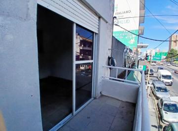 Departamento de 1 ambiente, Tres de Febrero · Alquiler - Depto 1 Amb con Balcon - Av San Martin 2250 - Caseros