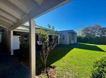 Casa · 325m² · 8 Ambientes · 2 Cocheras · 1 Planta - 3 Dorm - Depto Indept - Casa Venta - Villa Allende