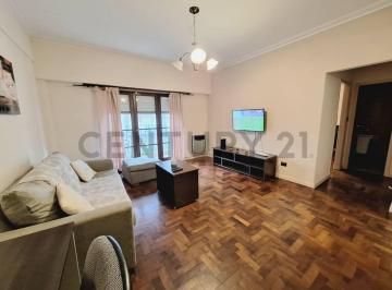 Departamento · 68m² · 3 Ambientes · Departamento 3 Ambientes Reciclado con Balcón Al Frente Zona Plaza Colón