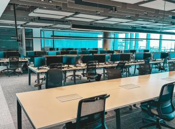 Oficina comercial · 499m² · 1 Ambiente · 5 Cocheras · Oficina Moderna en Contrafrente con Cocheras en Distrito Quartier