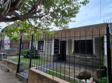 Casa de 5 ambientes, Córdoba · Casa de 3 Dorm. con Cochera. Apto Crédito. Usd 59.800