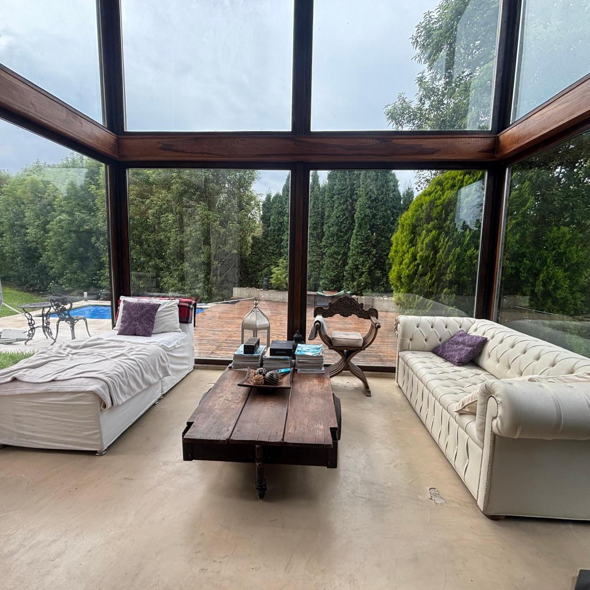 Chalet 3 amb, 82m² con terraza y pileta — Sierra de los Padres
