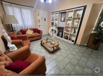 Casa · 130m² · 4 Ambientes · 1 Cochera · 4 Ambientes | La Rioja Al 2200
