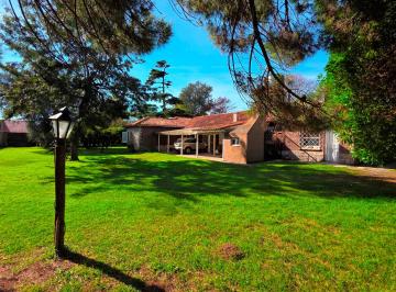 Casa de 4 ambientes, Mar del Plata · En Venta Chalet de 4 Ambientes con Dependencia, Gran Parque. Villa Primera.