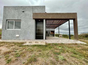 Casa · 68m² · 3 Ambientes · 1 Cochera · Casa en Venta, 2 Dorm., Villa Santa Cruz del Lago