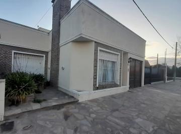 Casa de 3 ambientes, Coronel Pringles · Pringles Casa en Venta