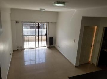 Departamento · 40m² · 2 Ambientes · Departamento 2 Ambientes Al Frente en Alquiler - Carolina Muzilli 5900 - Mataderos
