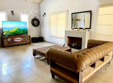 Casa · 187m² · 4 Ambientes · 3 Cocheras · Venta Casa 4 Ambientes Barrio El Recodo Apto Credito