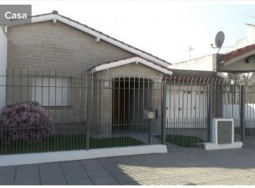 Casa · 87m² · 3 Ambientes · 2 Cocheras · Casa en Venta Ubicado en Llavallol, Lomas de Zamora, G. B. a. Zona Sur