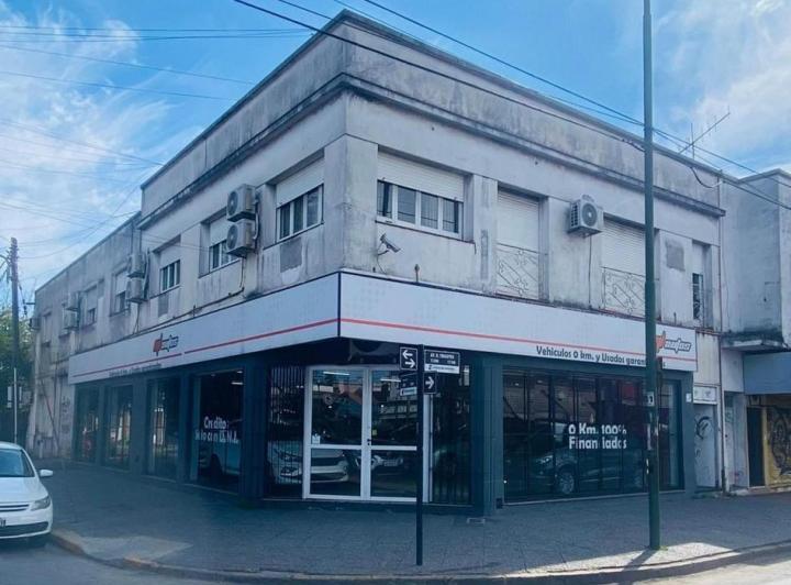 Local comercial · 270m² · 5 Ambientes