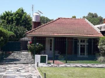 Casa · 80m² · 4 Ambientes · 1 Cochera · Casa en Venta Ubicado en Malvinas Argentinas, Almirante Brown, G. B. a. Zona Sur