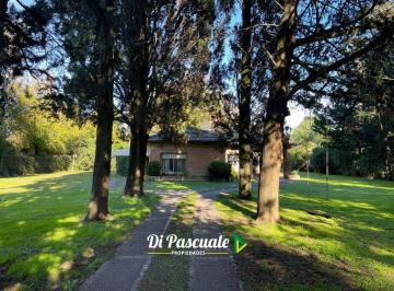 Quinta vacacional · 166m² · 4 Ambientes · 2 Cocheras · Venta Quinta con Pileta y Dependencia - La Reja Norte