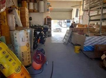 Local comercial · 270m² · 1 Cochera · Local en Venta Ubicado en Llavallol, Lomas de Zamora, G. B. a. Zona Sur