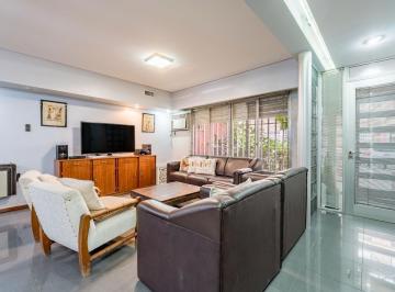 Casa · 253m² · 10 Ambientes · Venta/permuta - Casa 4 Dorm., Patio Seco con Parrilla. España y Hospitales, Rosario.
