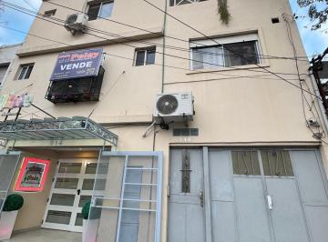 PH de 4 ambientes, Lanús · En Venta Dpto Tipo Casa 4 Amb Al Fte en P. Alta con Patio en Lanus