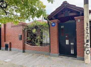 Casa · 151m² · 4 Ambientes · 1 Cochera · Venta Casa Planta Baja 2 Dorm. con Jardin