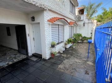Casa de 5 ambientes, La Matanza · Chalet 5 Amb con Quincho y Parque en Zona Colegio Don Bosco