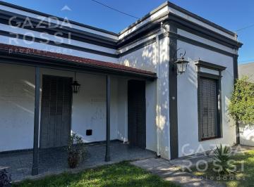Casa · 361m² · 4 Ambientes · 3 Cocheras · Casa en Alquiler en Adrogue