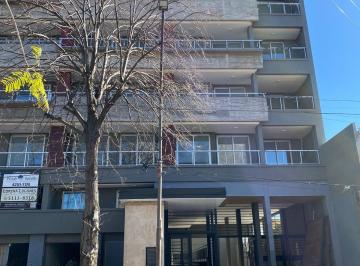 Departamento de 2 ambientes, Quilmes · Departamento 2 Ambientes con Cochera y Amenities, Bernal Centro.