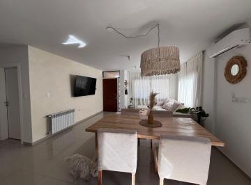 Casa · 139m² · 2 Dormitorios · 1 Cochera · Duplex en Country La Arbolada Hollywood 2 Dorm.