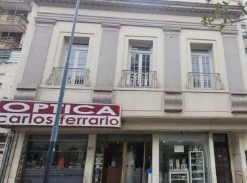Casa · 285m² · 6 Ambientes · Venta Casona Centro 5 Dorm