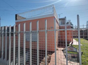 Casa , Esteban Echeverría · Casa en Alquiler