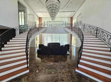 Casa · 700m² · 13 Ambientes · 5 Cocheras · Casa Exclusiva Estilo Frances en Venta Barrio Saint Thomas Oeste